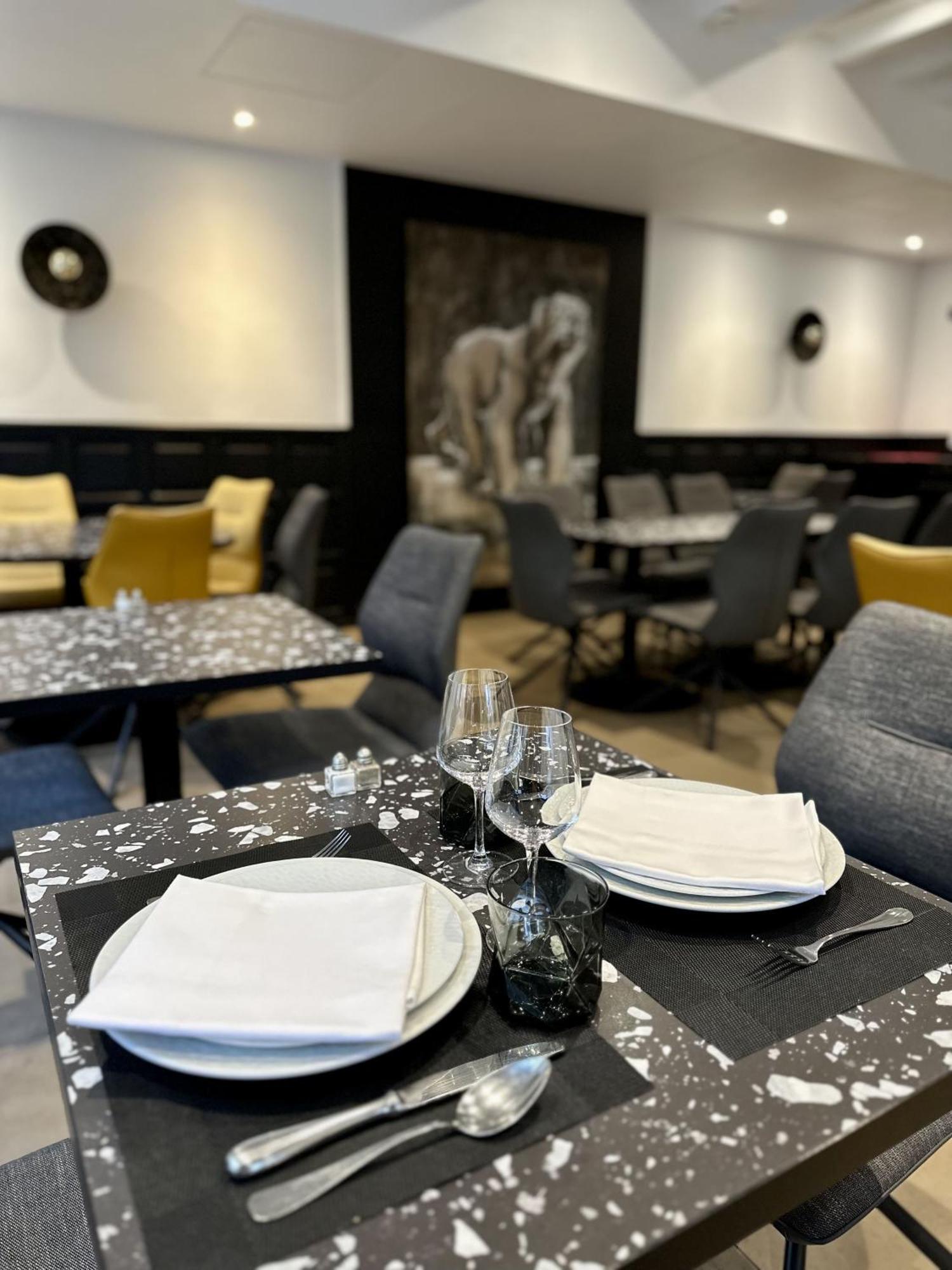 Hotel Logis Darcy Centre Dijon